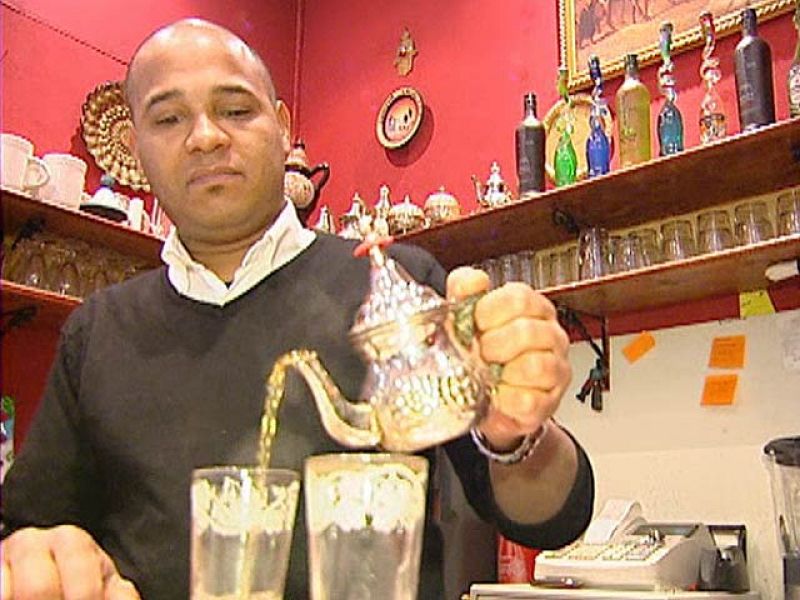 Los inmigrantes musulmanes que viven en España se sienten bien integrados | Ver