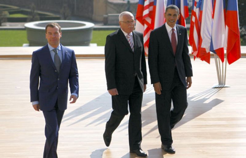 La fecha de este jueves, 8 de abril de 2010, pasará a la historia como una fecha clave en la historia de la búsqueda de un mundo sin armas nucleares.