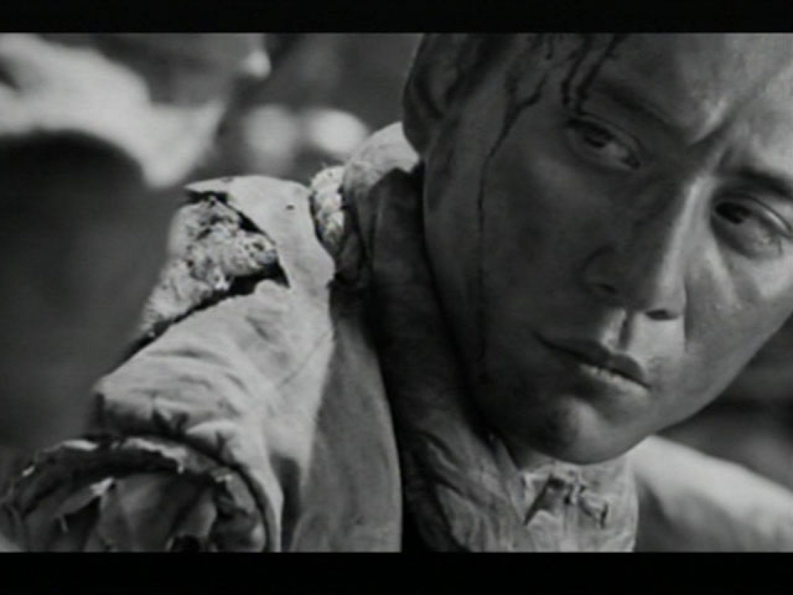 'Ciudad de vida y muerte' y 'Cinco minutos de gloria' , entre los estrenos | Ver