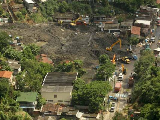 Telediario 1 - Telediario en 4' - 10/04/10