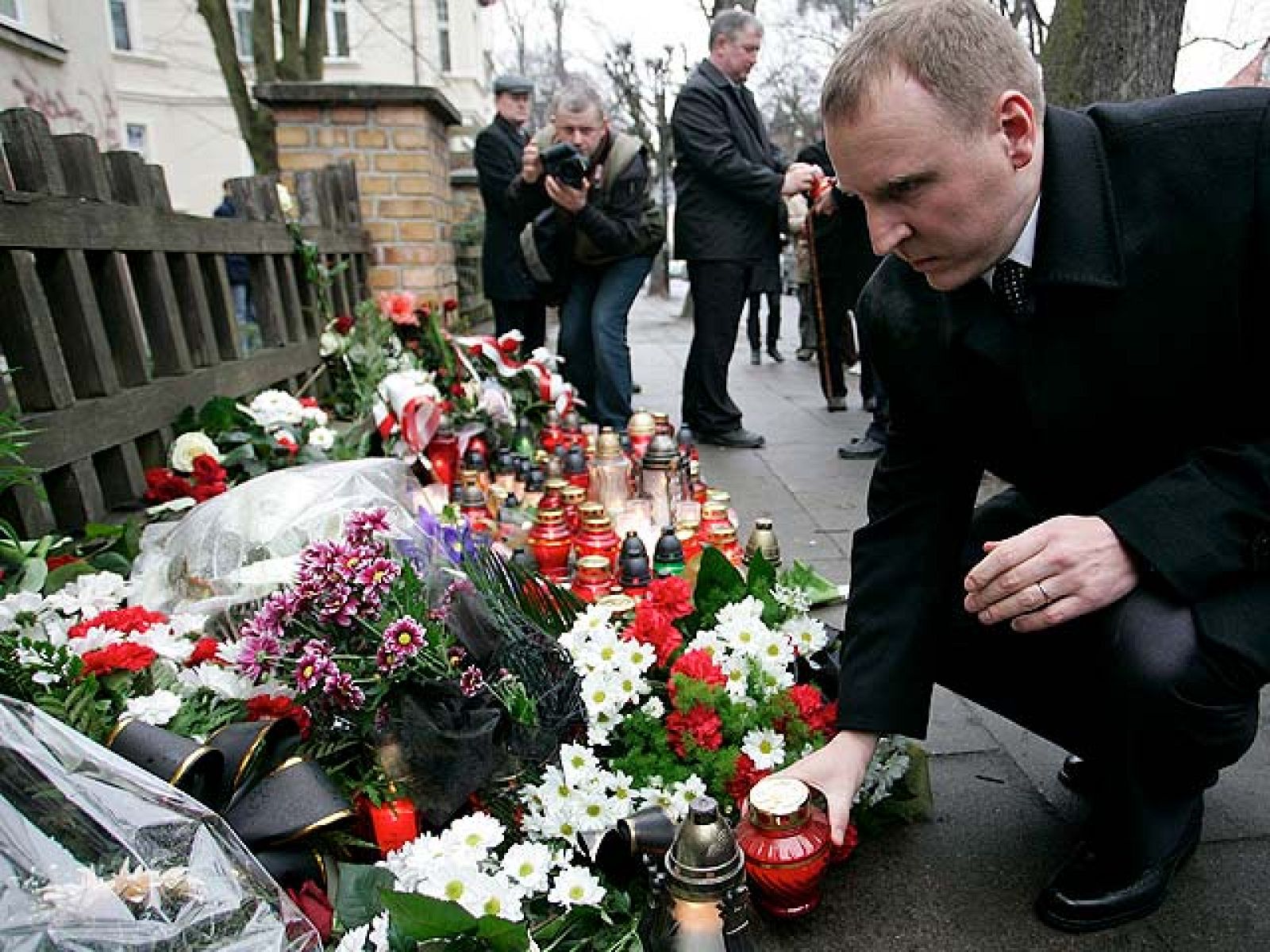 Telediario fin de semana en cuatro minutos - 10/04/10 | Ver