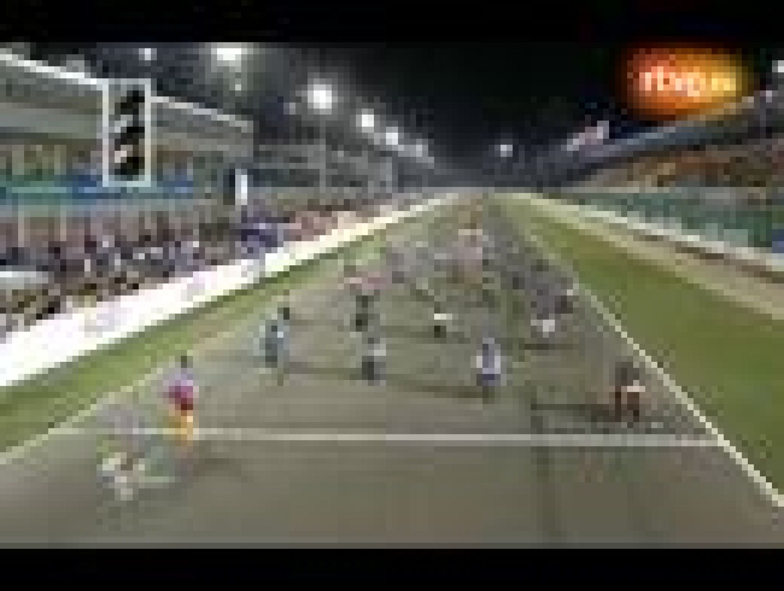 Carrera íntegra de la categoría de 125 cc disputada en el G.P. de Qatar .