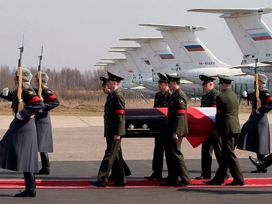 Telediario 1 - Telediario en 4' - 11/04/10