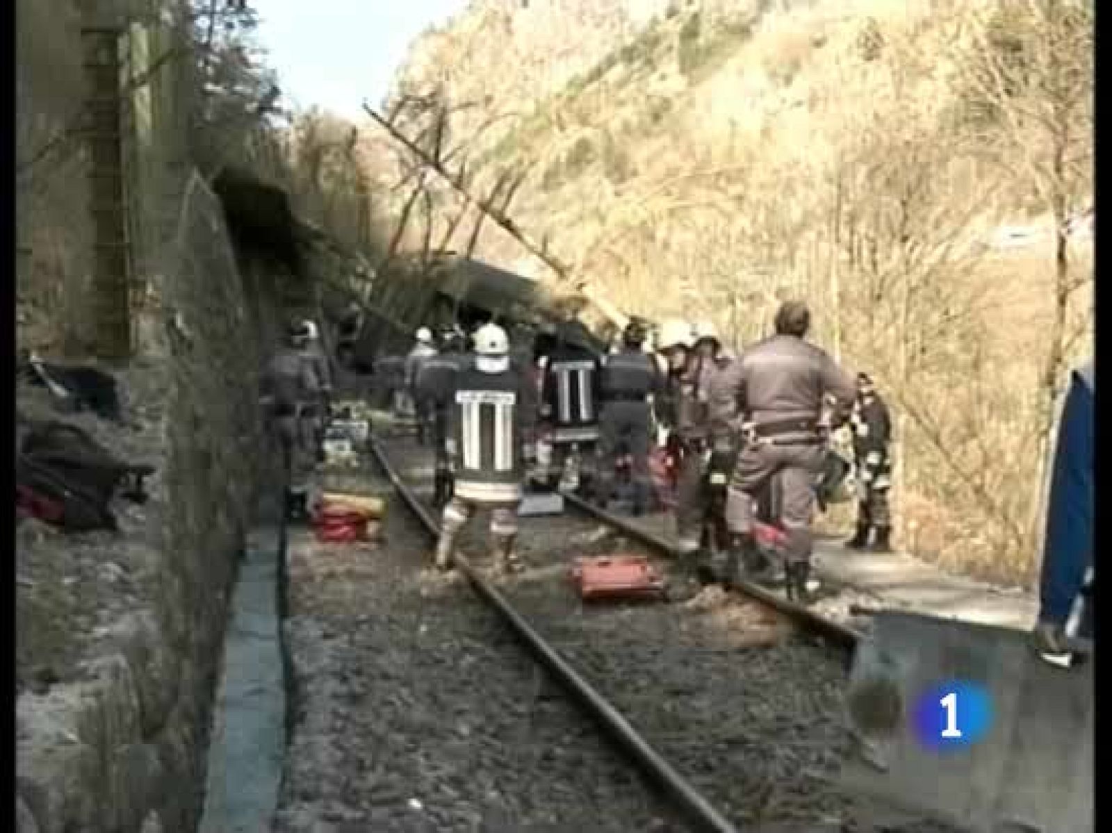 En Italia ya son nueve los muertos por un accidente de tren y entre los 28 heridos hay siete muy graves | Ver