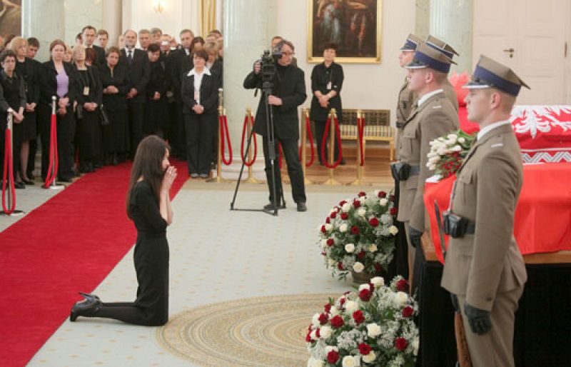 Polonia da el último adiós a la pareja presidencial