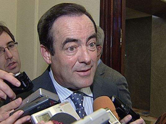  - El PP insiste  a José Bono