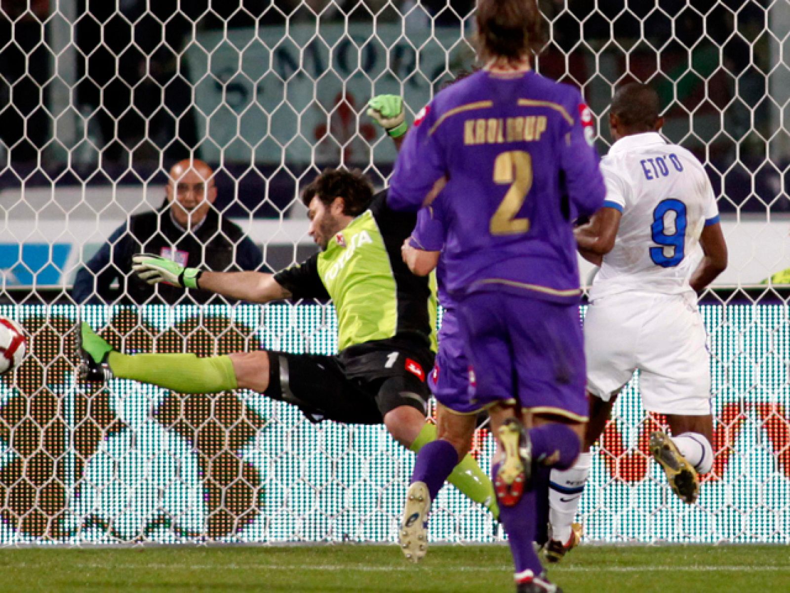 Eto'o mete al Inter en la final de Copa | Ver