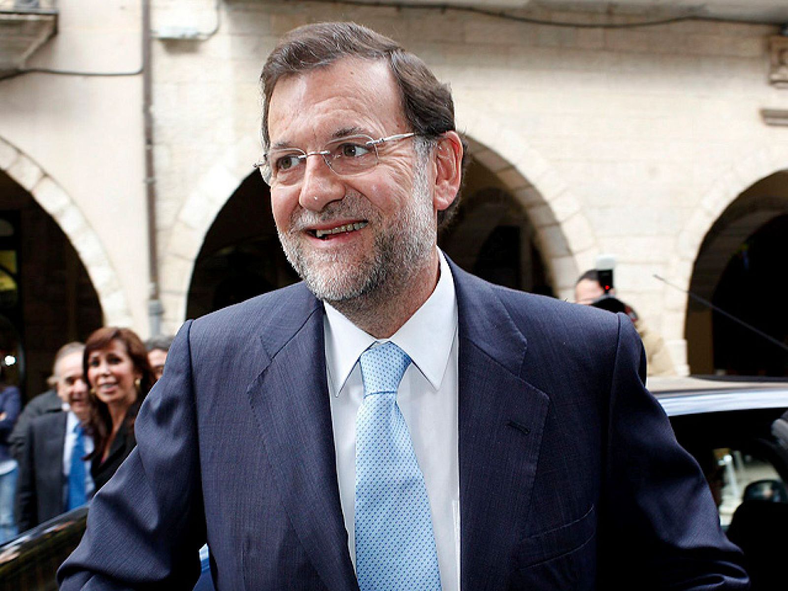 Rajoy pide "agilidad" al Constitucional