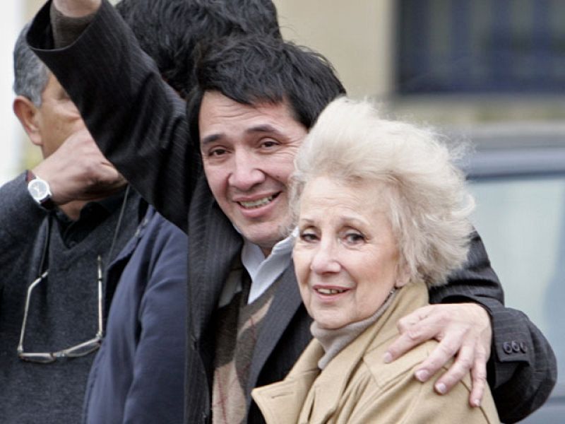 Entrevista a Estela Barnés de Carlotto, presidenta de las Abuelas de la Plaza de Mayo (2008) | Ver