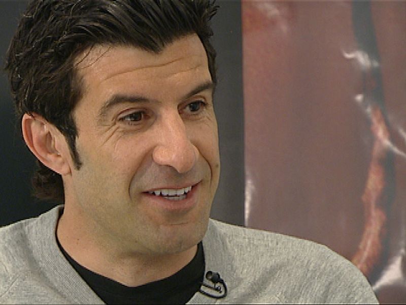 Nadie mejor que Luis Figo para saber lo que puede dar de sí la eliminatoria de semifinales entre Barça e Inter de Milán. Además de la eliminatoria, el portugués hace un repaso de la actualidad del que fue su otro gran equipo, el Real Madrid.