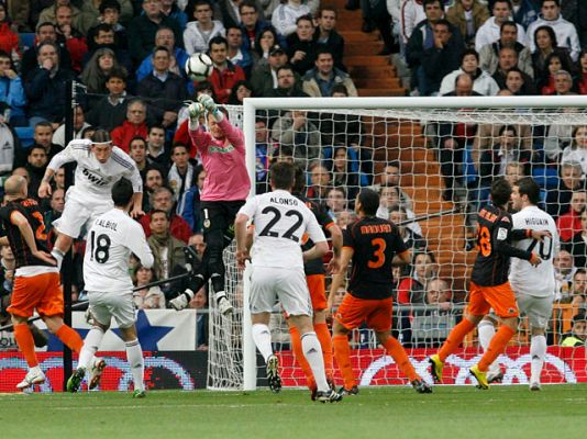  - El Madrid esconde el balón