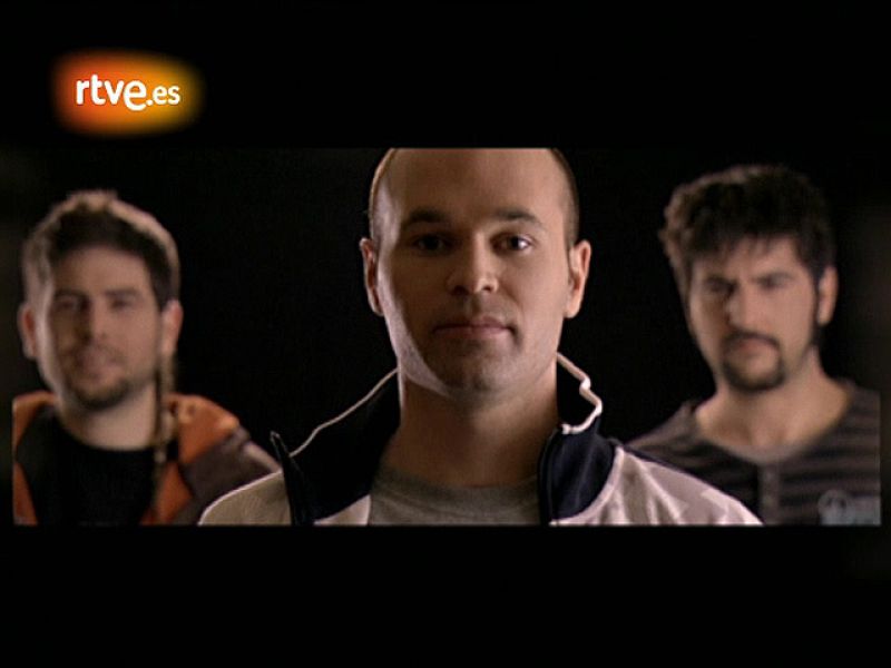 Futbolistas y artistas cantan por Haití