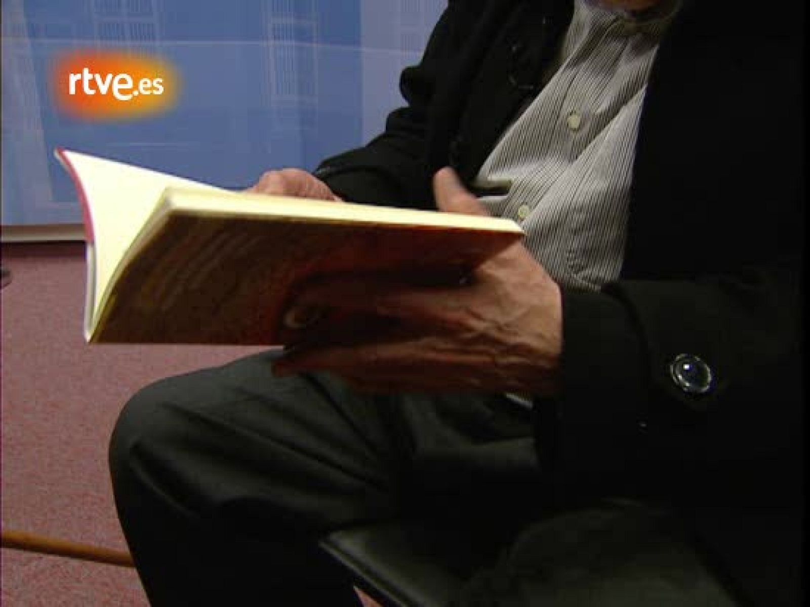 José Emilio Pacheco, Premio Cervantes 2009, lee su poema "Nupcias" | Ver