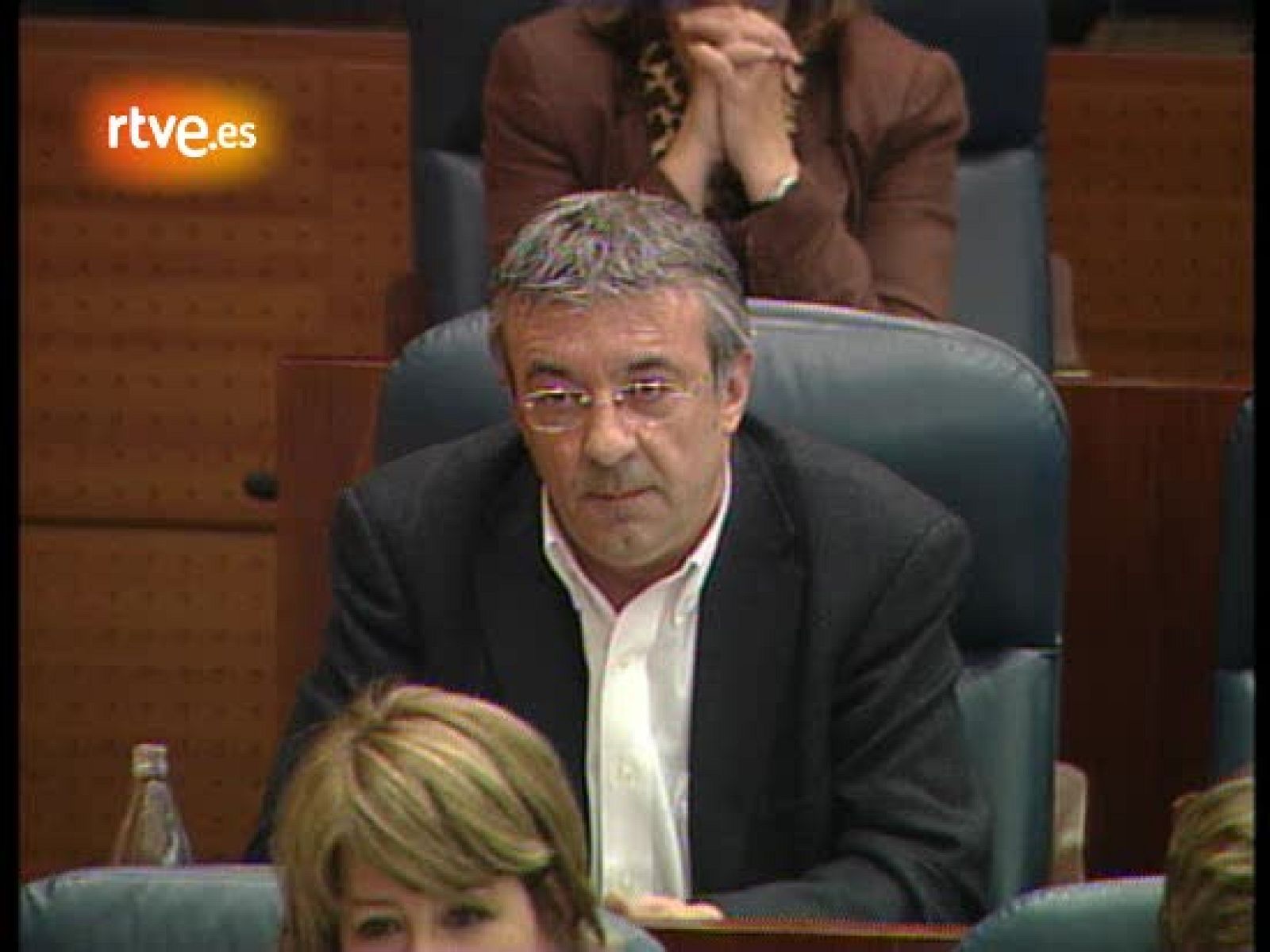 Aguirre califica el acto de apoyo a Garzón en la Complutense de "aquelarre de carcamales resentidos" | Ver