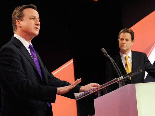  - Cameron minimiza el 'efecto Clegg'