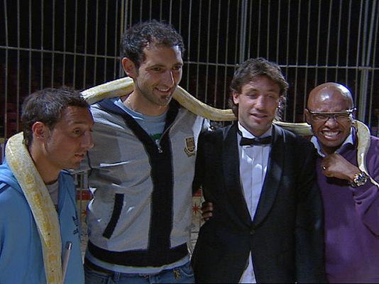  - Señoras y señores, ¡bienvenidos...!