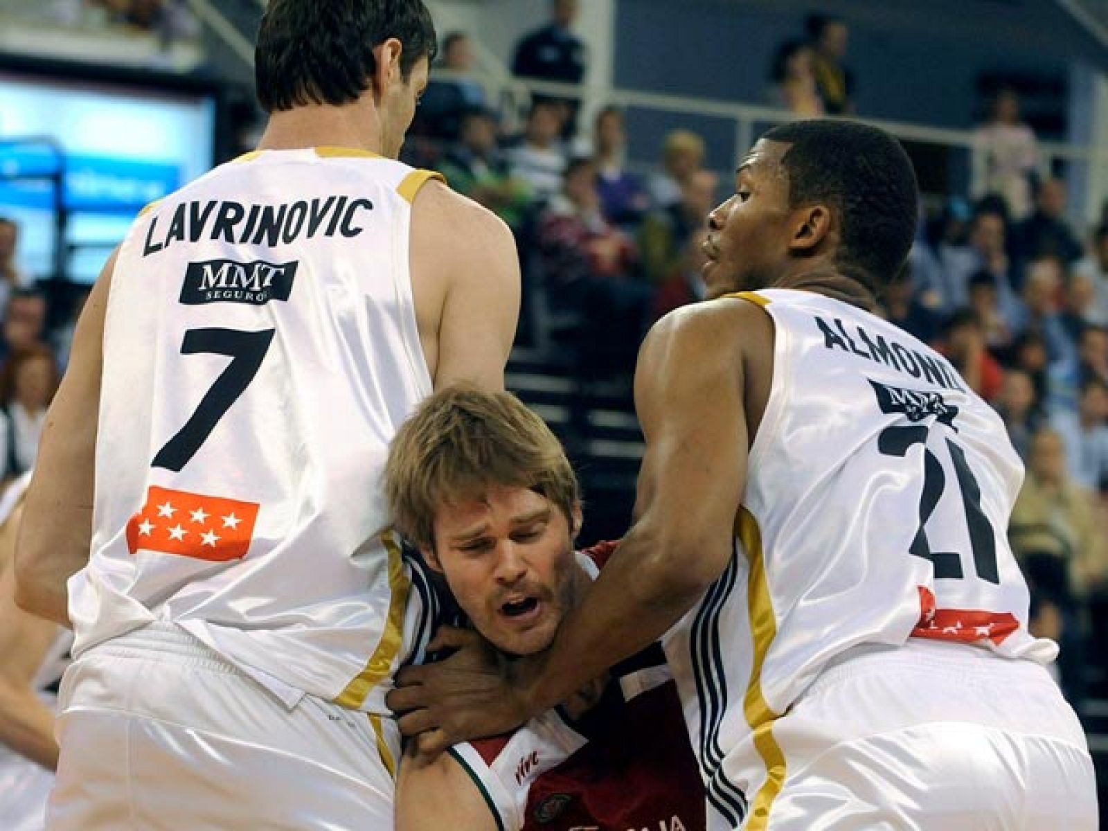 CB Granada 66-71 Real Madrid - Baloncesto en RTVE | Ver