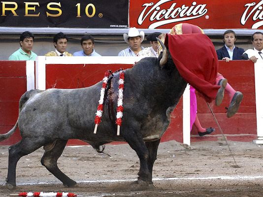 Telediario 1 - Telediario en 4' - 25/04/10