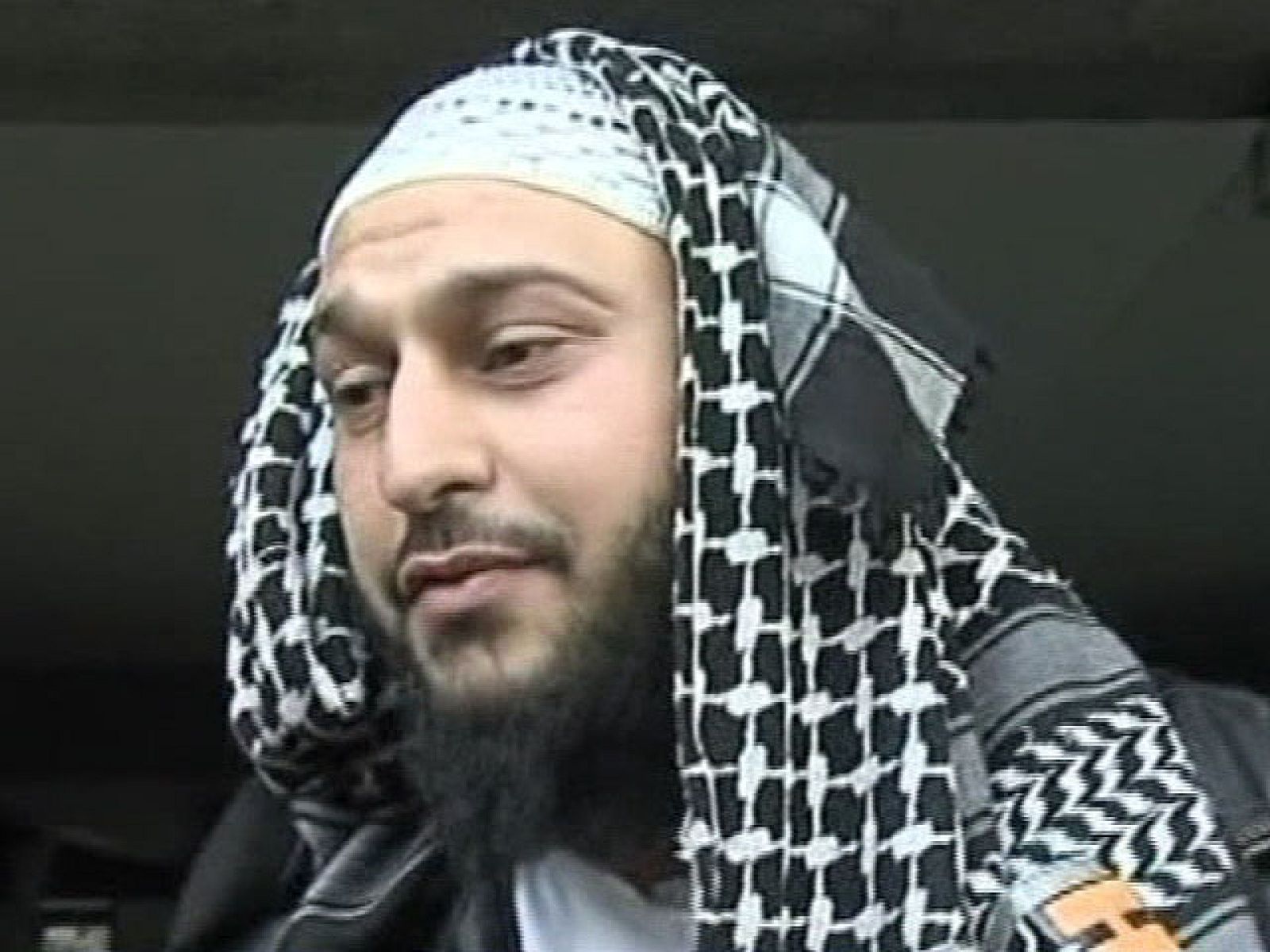 El marido de la mujer francesa que conducía con un niqab es polígamo | Ver