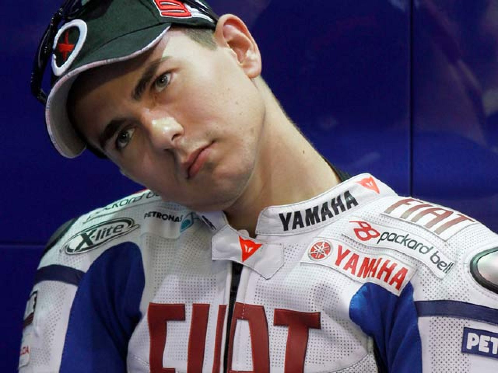 El piloto español Jorge Lorenzo, gran aficionado del FC Barcelona, quiere vengar la eliminación de su equipo a manos del Inter de Milán. ¿Qué mejor manera que ganando en Jerez a Valentino Rossi, interista hasta la médula?
