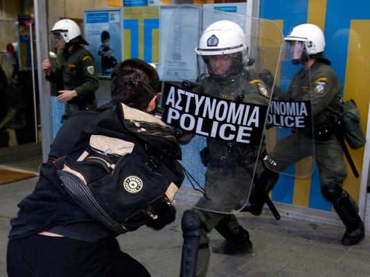 Telediario 1 - Telediario en 4' - 29/04/10