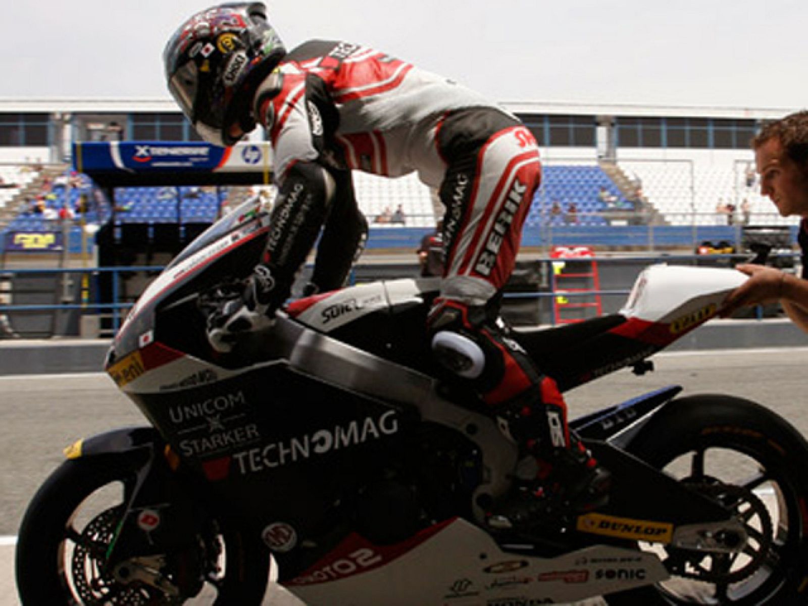 Tomizawa se impone a Simón y Elías | Ver