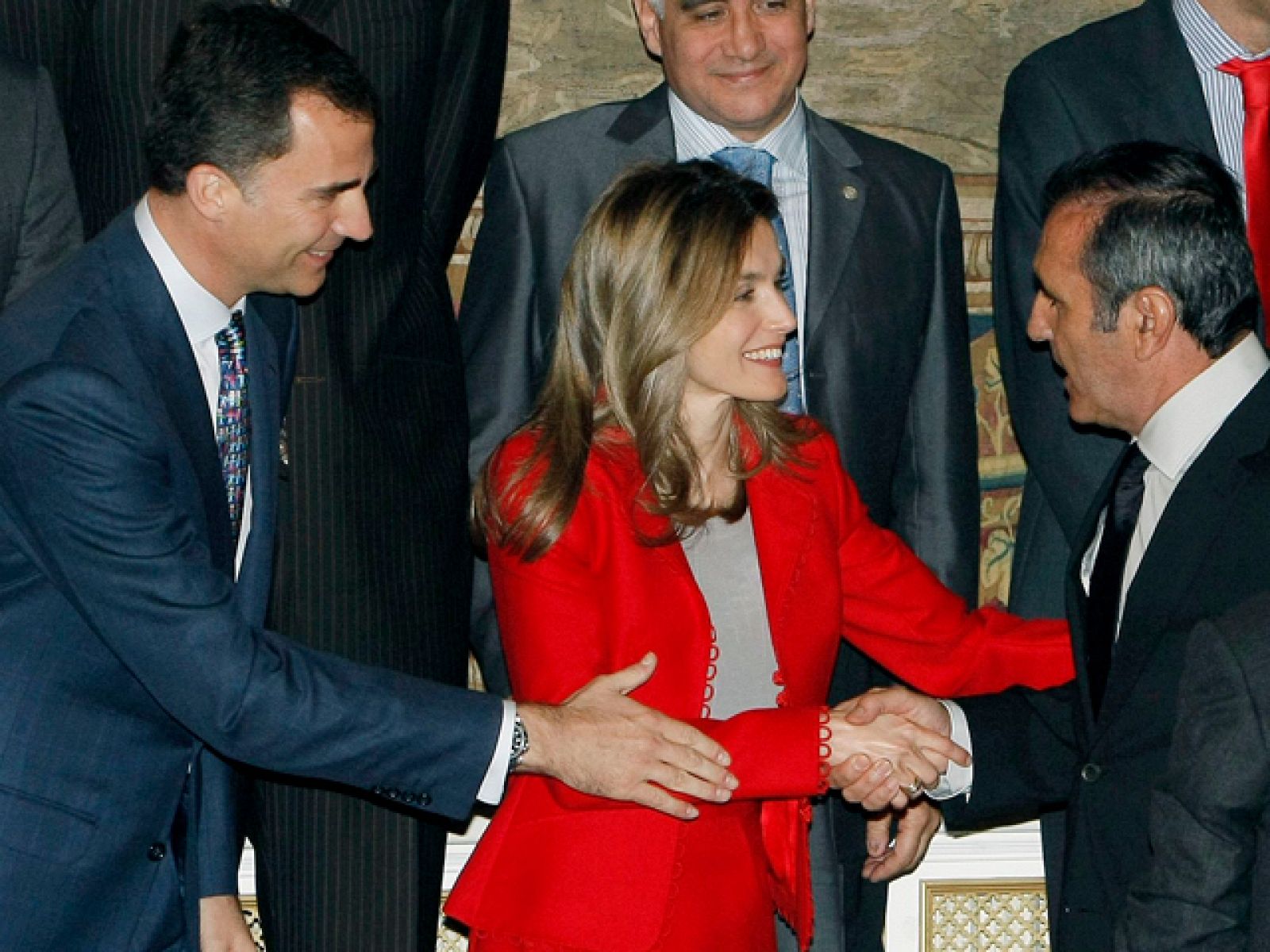 Ovación emotiva a Ballesteros | Ver