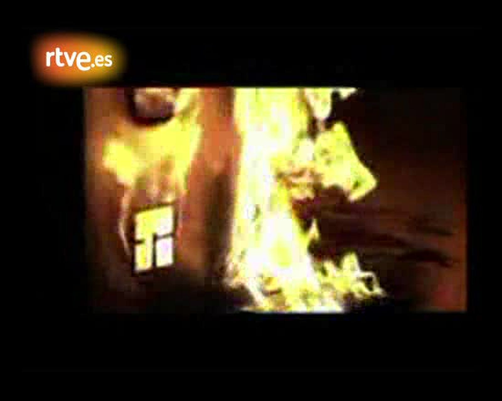 Los Planetas y La Bien Querida - No sé cómo te atreves | Ver