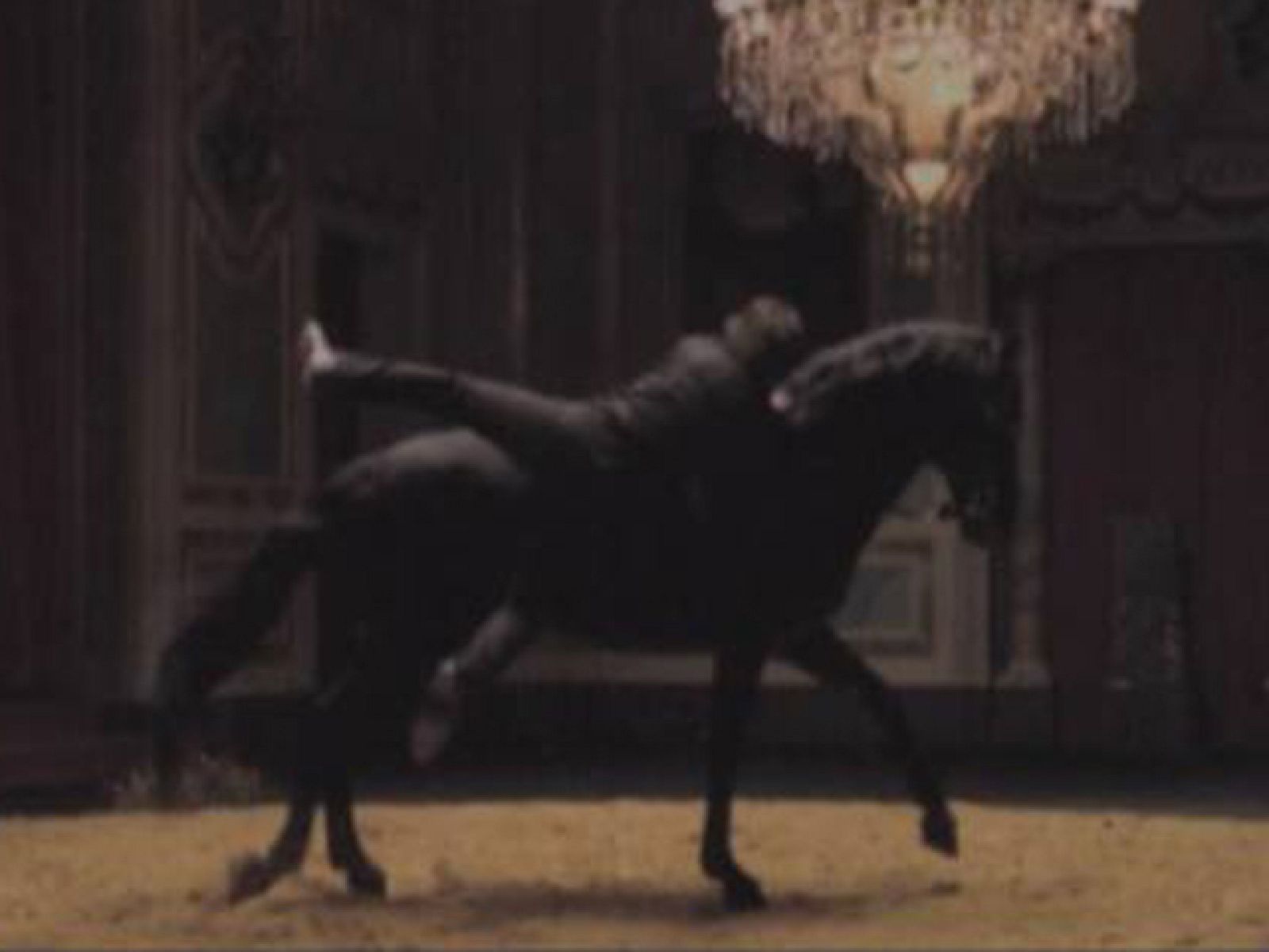 Alonso doma al 'cavallino' | Ver