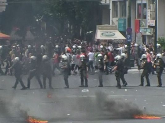  - Tres personas han muerto en Atenas