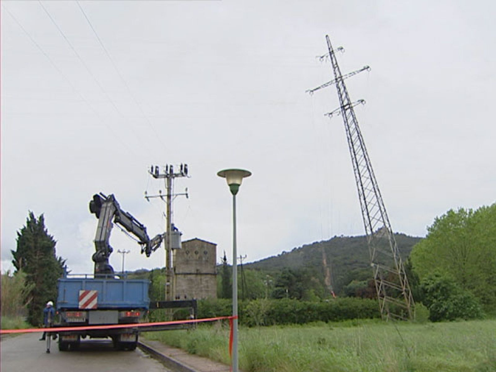 La luz ha vuelto a toda Girona, pero los ánimos de vecinos, comerciantes y alcaldes continúan agitados | Ver
