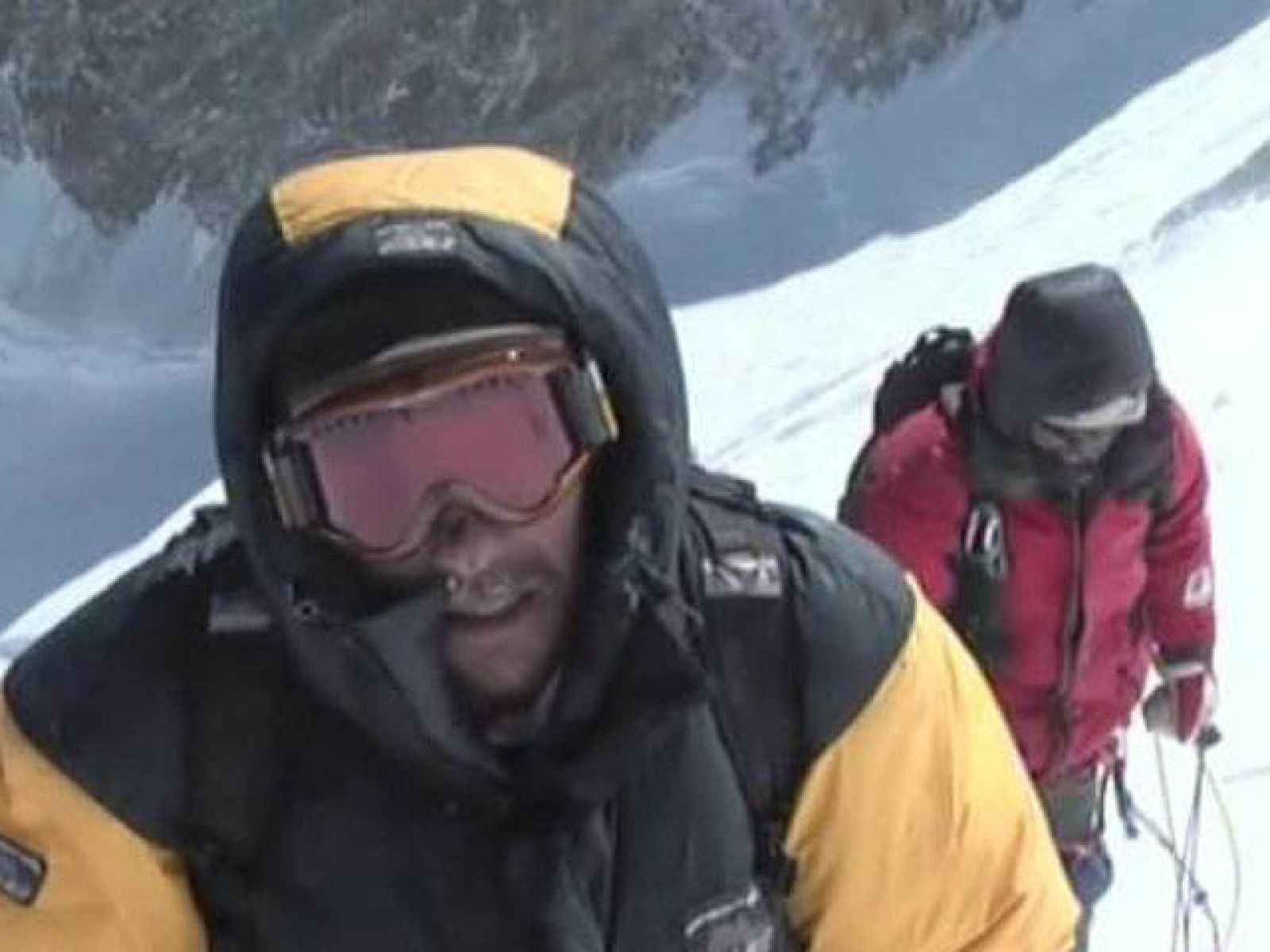 El alpinista Carlos Pauner ha reconocido que su 'colega' coreana Miss Oh le dijo que sus sherpas estaban muy cansados para rescatar a Tolo Calafat y ha asegurado que "no puedes obligar a nadie a jugarse la vida".