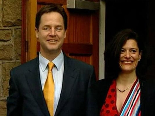  - Clegg, el último candidato en votar