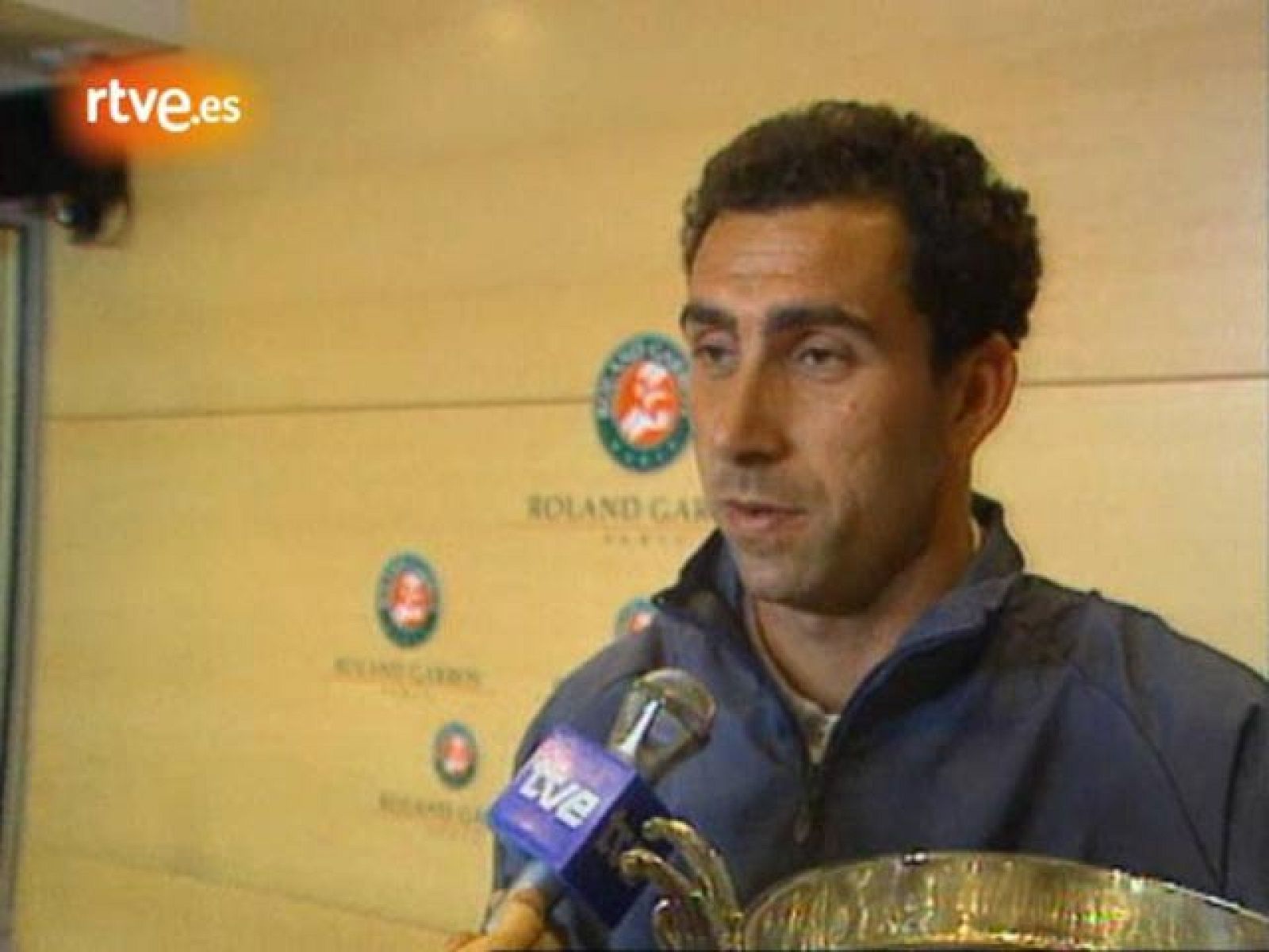 Costa se impone a Ferrero en el Roland Garros 2002 | Ver