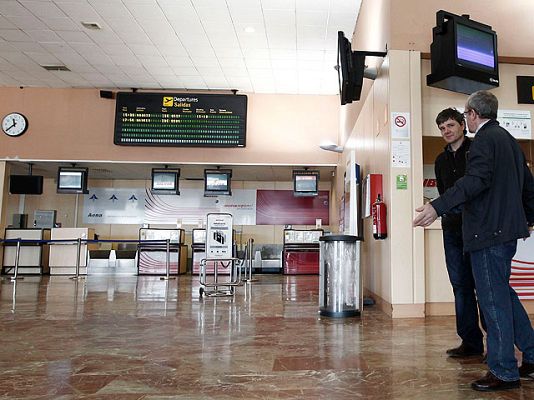  - Cierran los aeropuertos catalanes