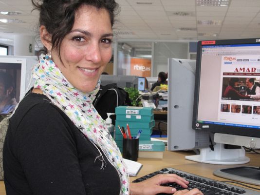 Amar en tiempos revueltos - Rocío Madrid invita a seguir 'Amar'