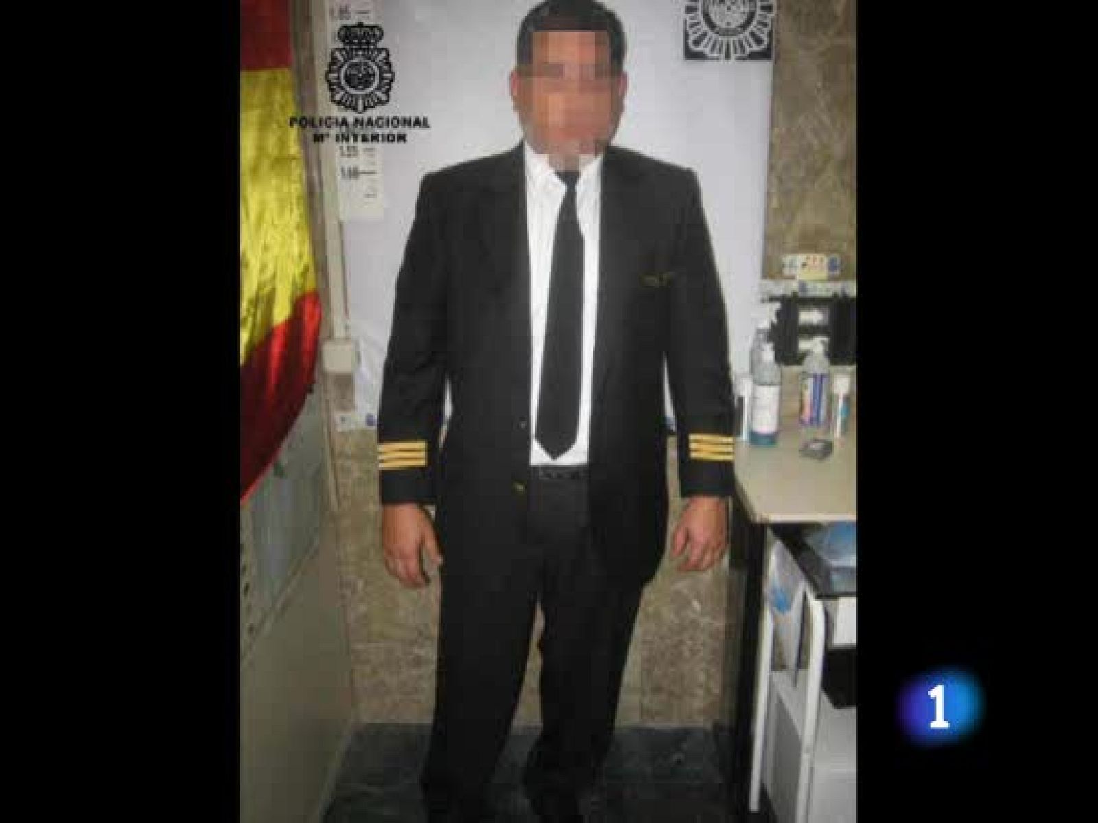 Dos detenidos que se hacían pasar por pilotos de una compañía aérea para introducir 55 kilos de cocaína en España | Ver