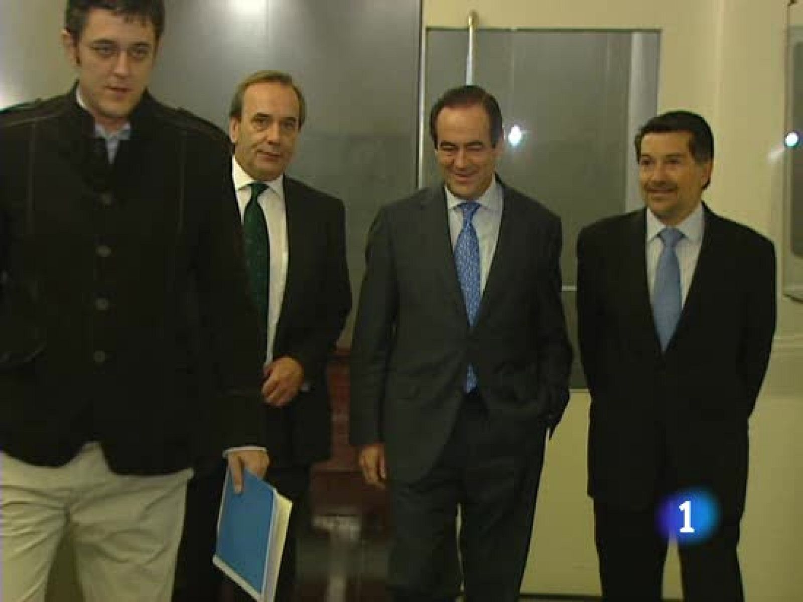 El presidente del Congreso explica a sus compañeros del Grupo Socialista los datos sobre su patrimonio | Ver