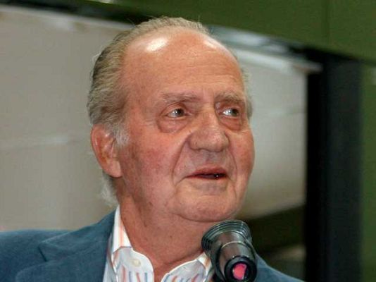  - El Rey abandona el Hospital Clinic tras su operación