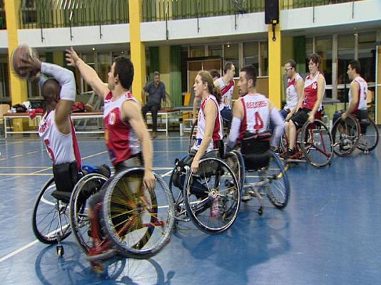 El mundo se mueve contigo - Capacita2: equipo de baloncesto