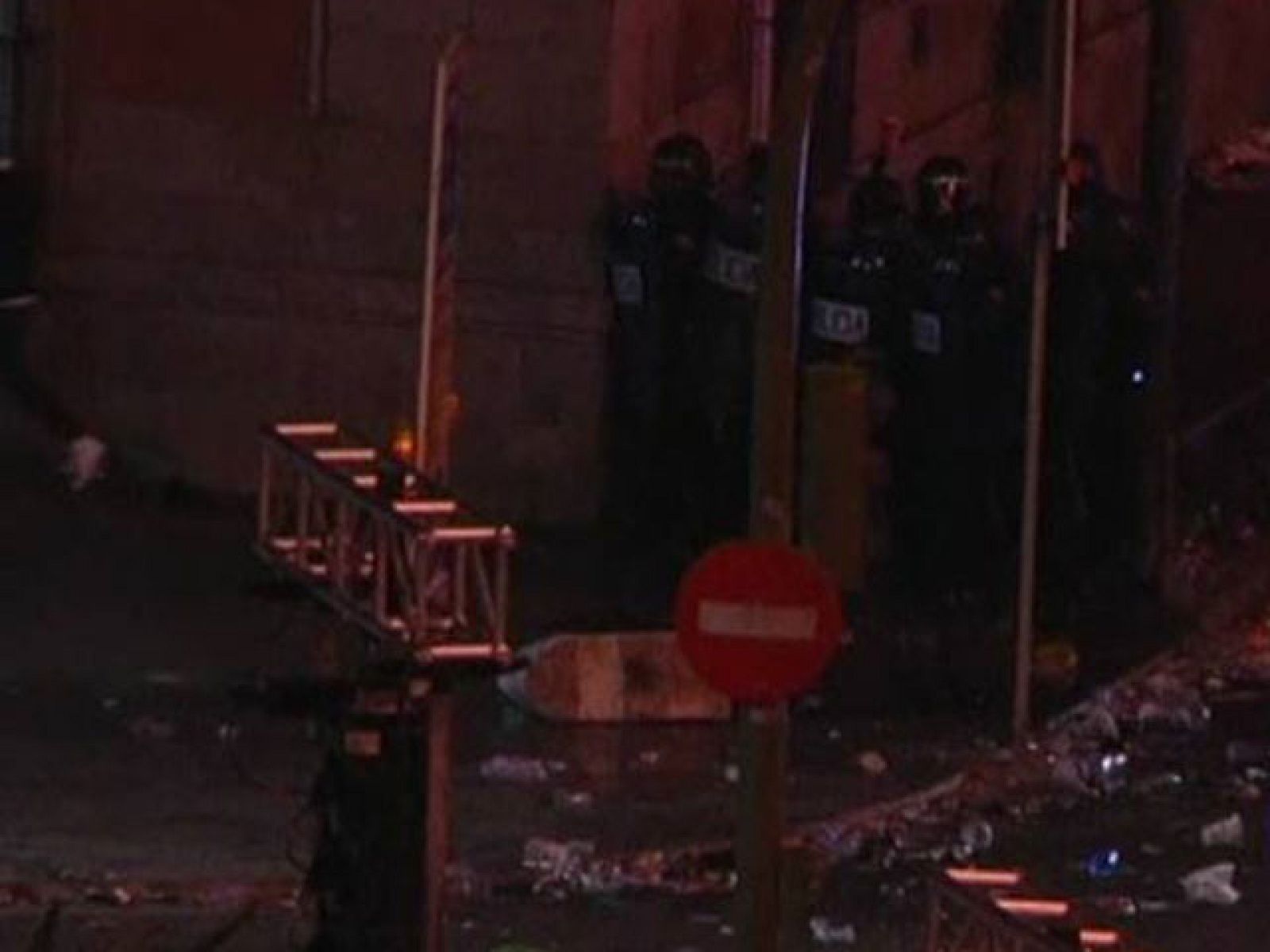 Disturbios en la fiesta de Neptuno | Ver