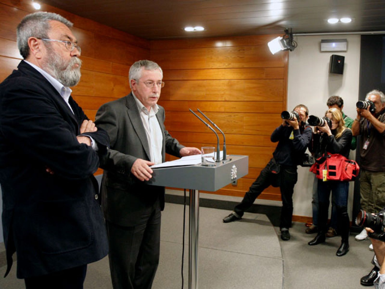 Comparecencia de los secretarios generales de UGT y de CC.OO. | Ver