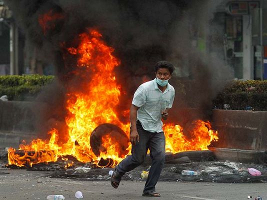  - Sigue la violencia en Tailandia