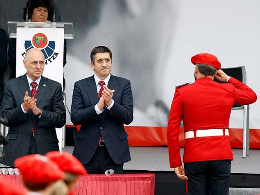  - López en el Día de la Ertzaintza