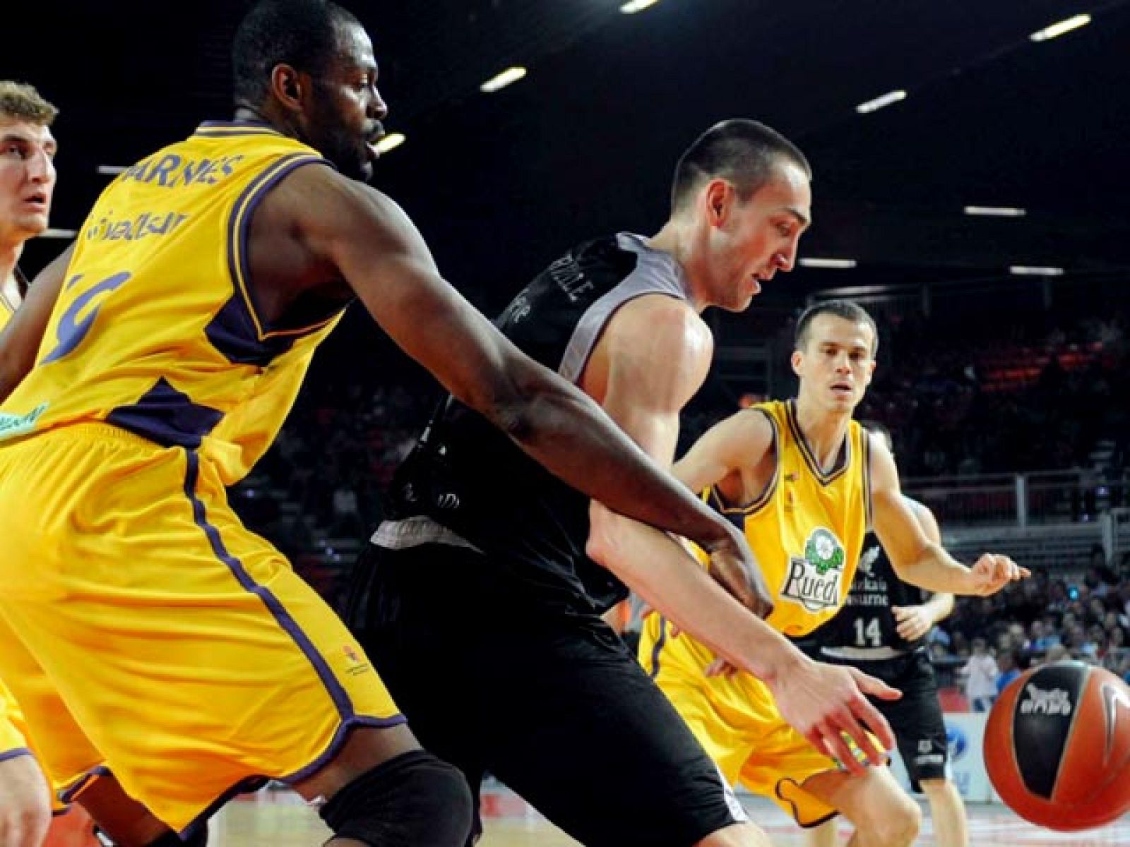 Bizkaia Bilbao 86-77 BR Valladolid - Baloncesto en RTVE | Ver