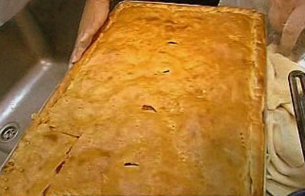 RTVE Cocina - Empanada de bacalao con pasas