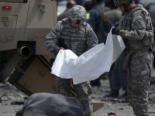  - Atentado a convoy de la OTAN