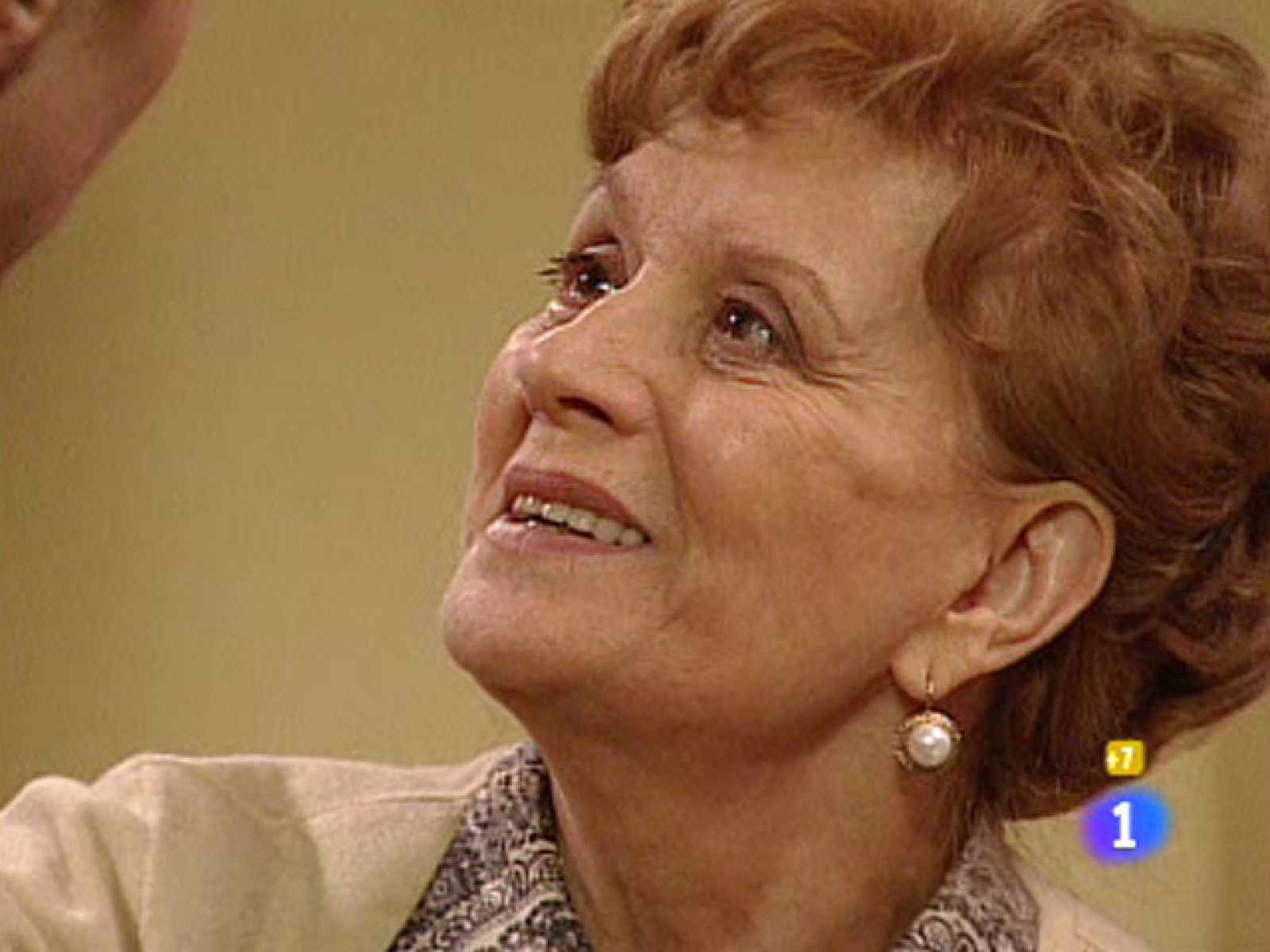 Amar - Doña Lourdes recupera la vista - Amar en tiempos revueltos | Ver