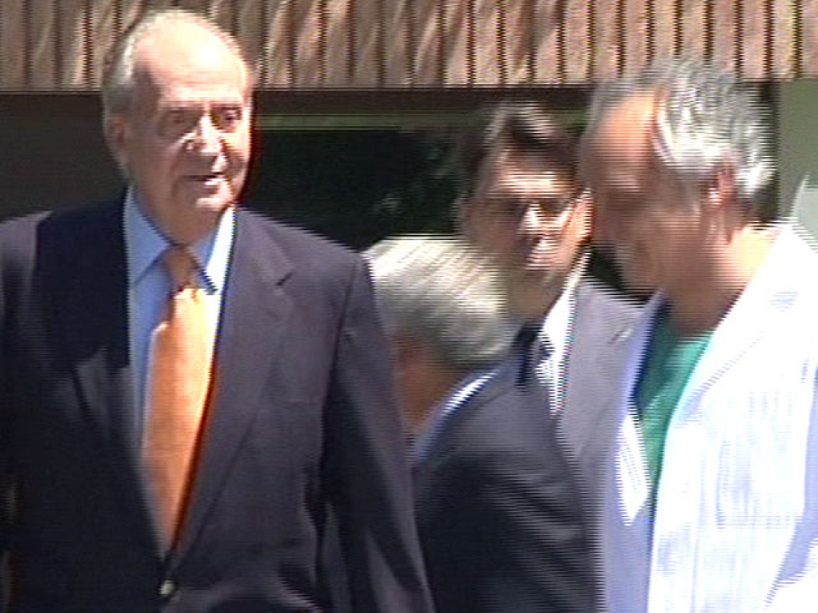 REY ABANDONA LA CLÍNICA PLANAS | Ver