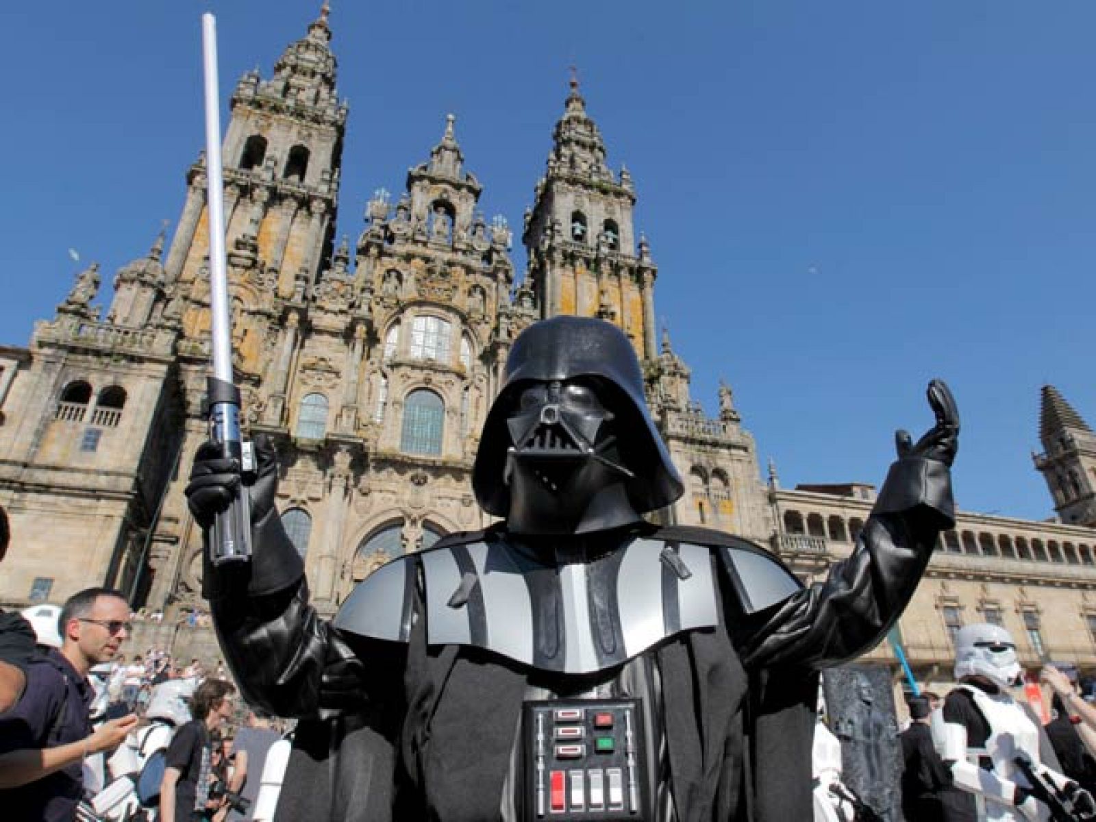 El "lado oscuro" toma Santiago de Compostela | Ver